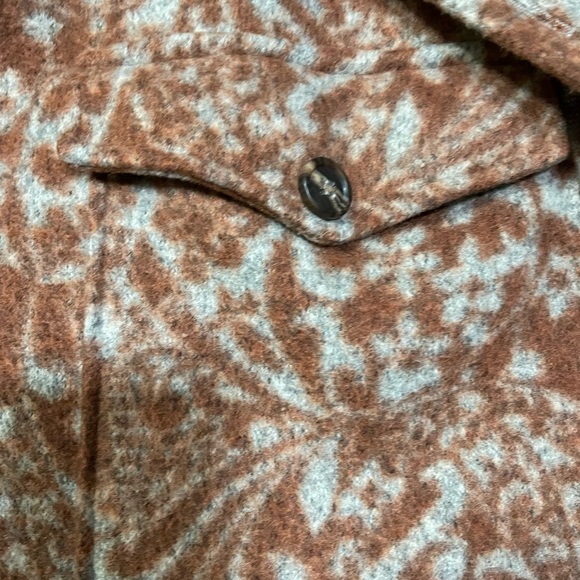 Softest shacket ever!!!! - Picture 4 of 6